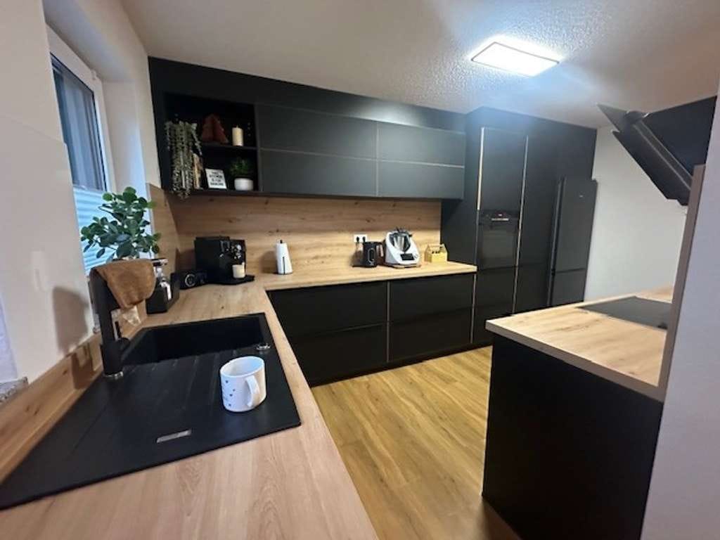 Immobilie in Obersontheim - Neuwertige, top gepflegte 2,5-Zi.-Eigentumswohnung mit Gartenanteil, Terrasse und Kfz-Stellplatz im - Bild 3