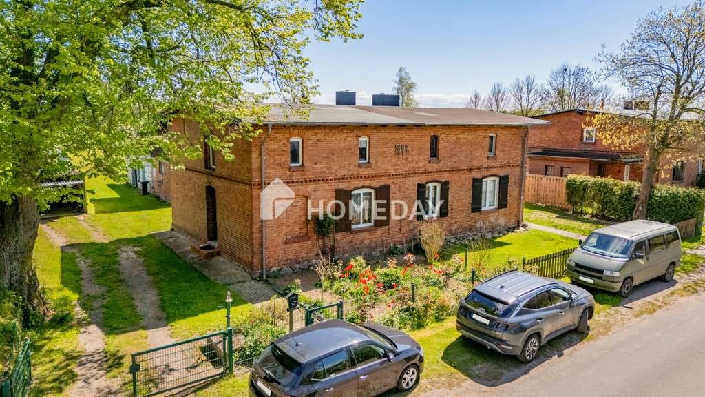 Immobilie in Velgast - Historisches Haus mit großem Grundstück samt Scheune, Stallungen und viel Freiraum - Bild 0