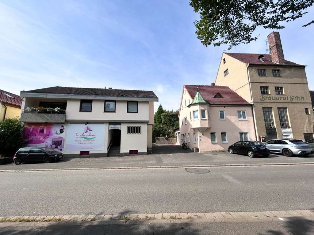 Immobilie in Meeder - Mehrfamilienhaus mit moderner Praxis auf großzügigem Grundstück! Zur Eigennutzung oder als Kapitalan - Bild 1