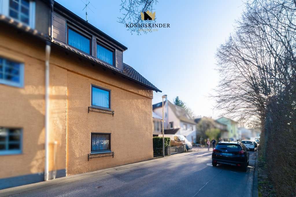 Immobilie in Freiberg am Neckar - Paare und kleine Familien aufgepasst, das ist ihr neues Zuhause. Wohnen im Haus zum Preis einer Whg. - Bild 1