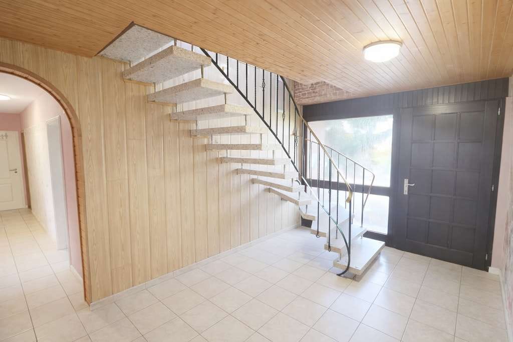 Immobilie in Wischhafen - 7 Hektar Land inklusive – Einfamilienhaus mit Stall, Halle und Nebengebäuden - Bild 2