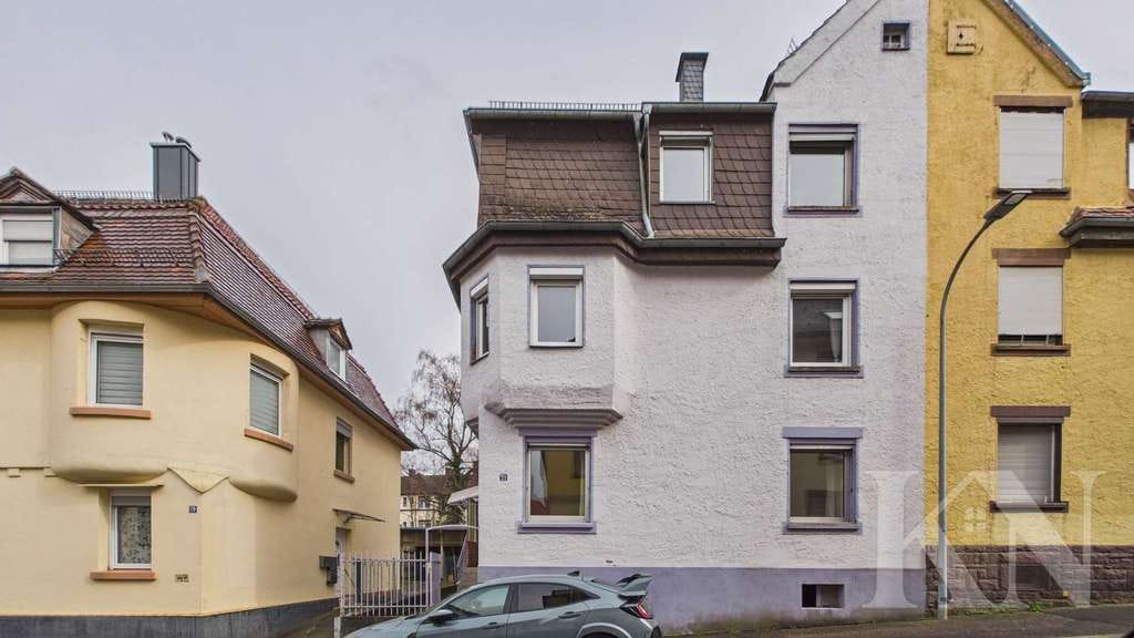 Immobilie in Pirmasens - Mehrfamilienhaus mit Entwicklungspotenzial – 2 freie Einheiten & sofortige Renditechance - Bild 1