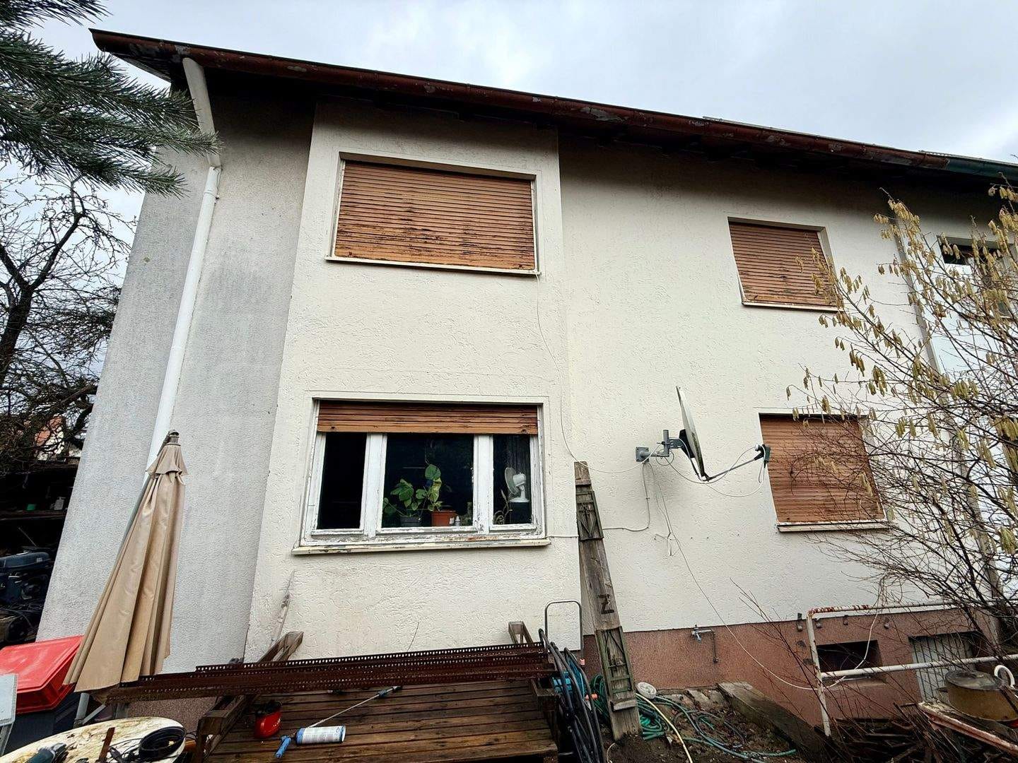 Immobilie in Rückersdorf - Sanierungsbedürftige Doppelhaushälfte mit großem Garten und Gestaltungspotenzial - Verkauf im Bieterverfahren - Bild 4