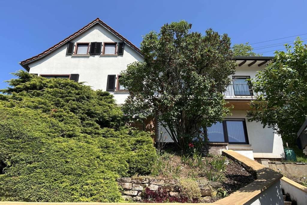 Immobilie in Monzingen - Gepflegtes Einfamilienhaus mit Weitblick in Monzingen - Bild 1