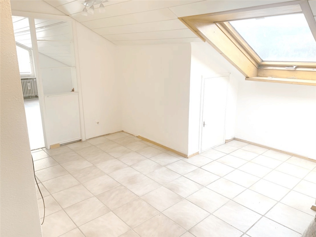Immobilie in Bad Liebenzell - Wohnen, wo andere Urlaub machen – großzügige 1,5-Zimmerwohnung mit Balkon - Bild 4