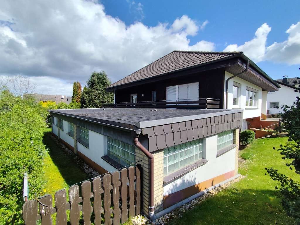 Immobilie in Idstein - Das Erfinderhaus mit Hallenbad - Bild 2