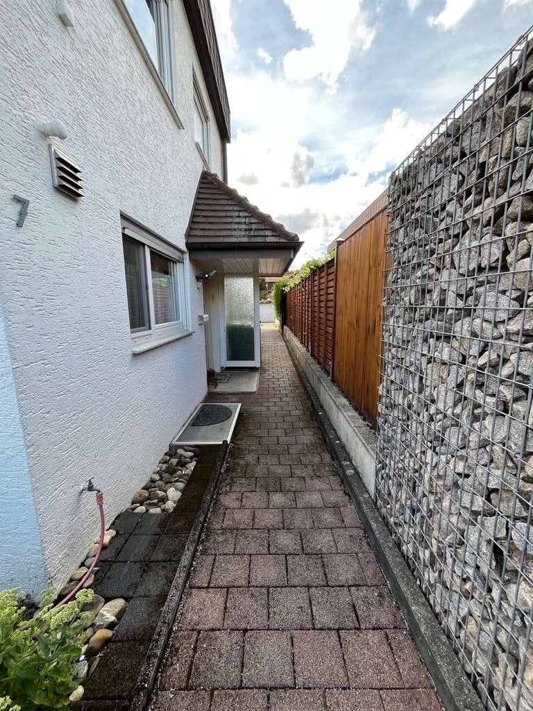 Immobilie in Affalterbach - schönes Reiheneckhaus + Garten + beheiztem Wintergarten + Einzel-Garage + viel Wohnfläche - Bild 2