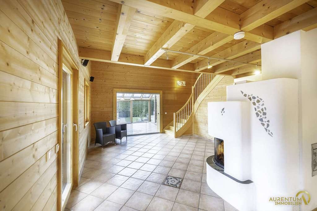 Immobilie in Bayerbach b. Ergoldsbach - Geschmackvolles A+-Holzmassivhaus mit 250 m², inkl. Einliegerwohnung & PV mit Speicher - Bild 2