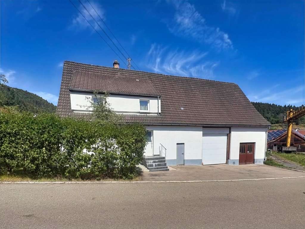 Immobilie in Nusplingen - Einfamilienhaus mit großem Grundstück - Bild 0