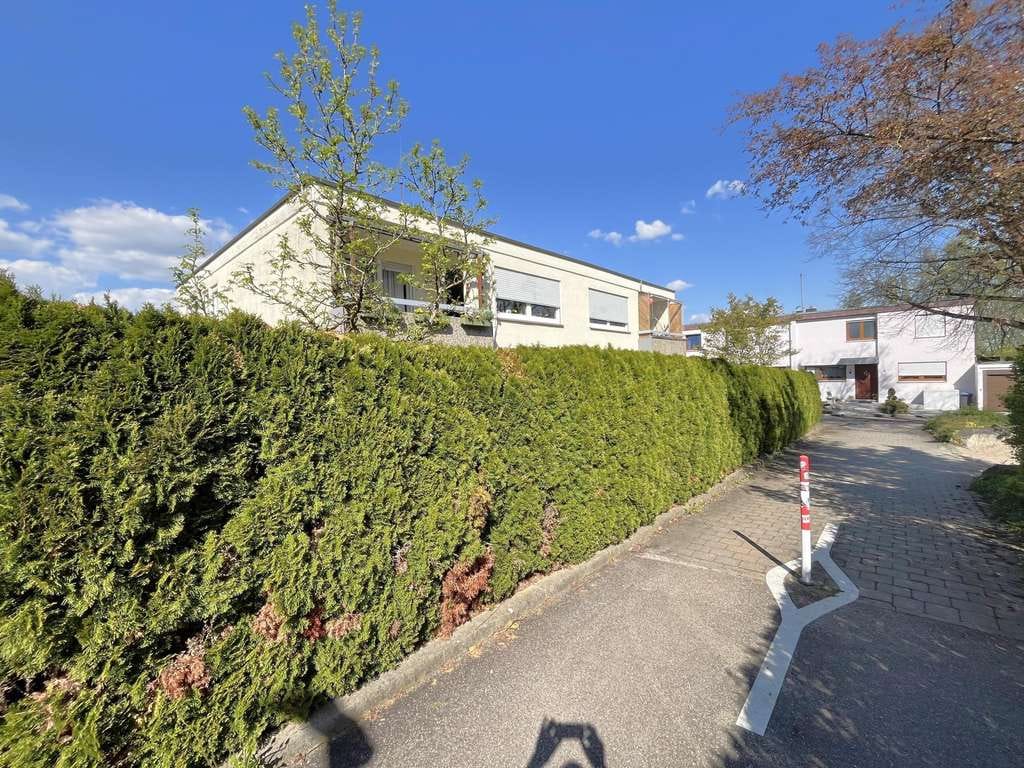 Immobilie in Köngen - KAPITALANLEGER/AUFTEILER AUFGEPASST! 4-Fam.-Haus! Ca. 4,2% Bruttorendite! Teilungspläne genehmigt! - Bild 1