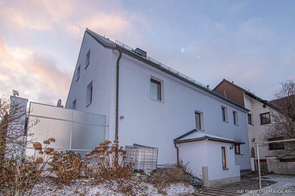 Immobilie in Konradsreuth - Familientraum auf 2.409 m²: Haus mit Scheune, Obstgarten,  und viel Potenzial - Bild 1