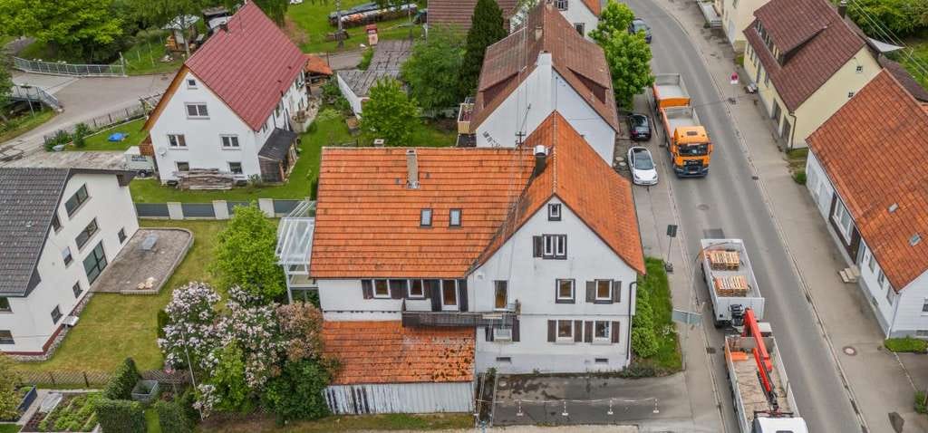 Immobilie in Albstadt - Großzügiges Wohnhaus mit integriertem Lager-/Gewerbebereich in Albstadt-Margrethausen! - Bild 2