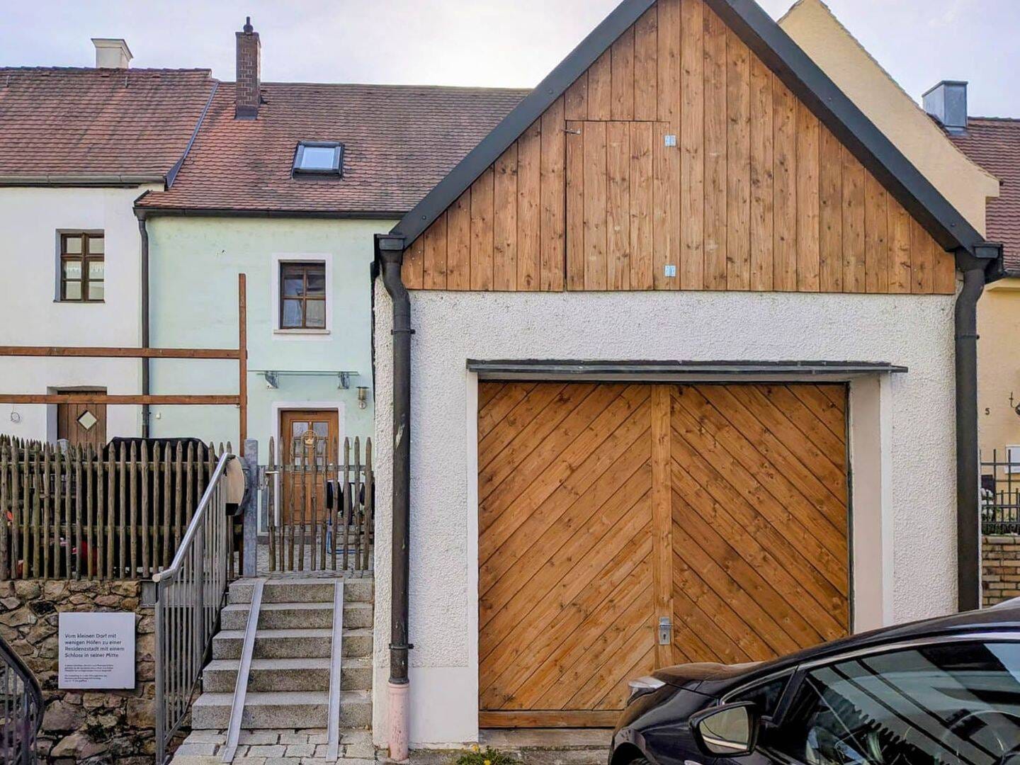 Immobilie in Pfreimd - Charmantes Stadthaus mit Ensemble-Schutz, Garage und ausgebautem Dachgeschoss in bester Zentrumslage - Bild 0