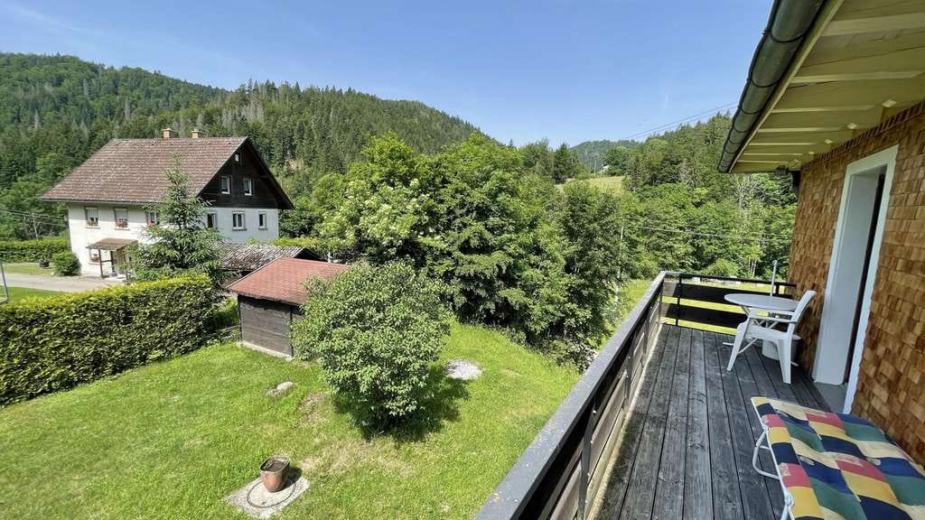 Immobilie in St. Blasien - Teilrenoviertes Wohnhaus mit Ausbaureserve im schönen Albtal! - Bild 2
