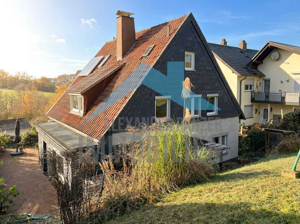 Immobilie in Edermünde - Freistehendes Einfamilienhaus mit Einliegerwohnung in ruhiger Lage von Edermünde-Grifte! - Bild 0