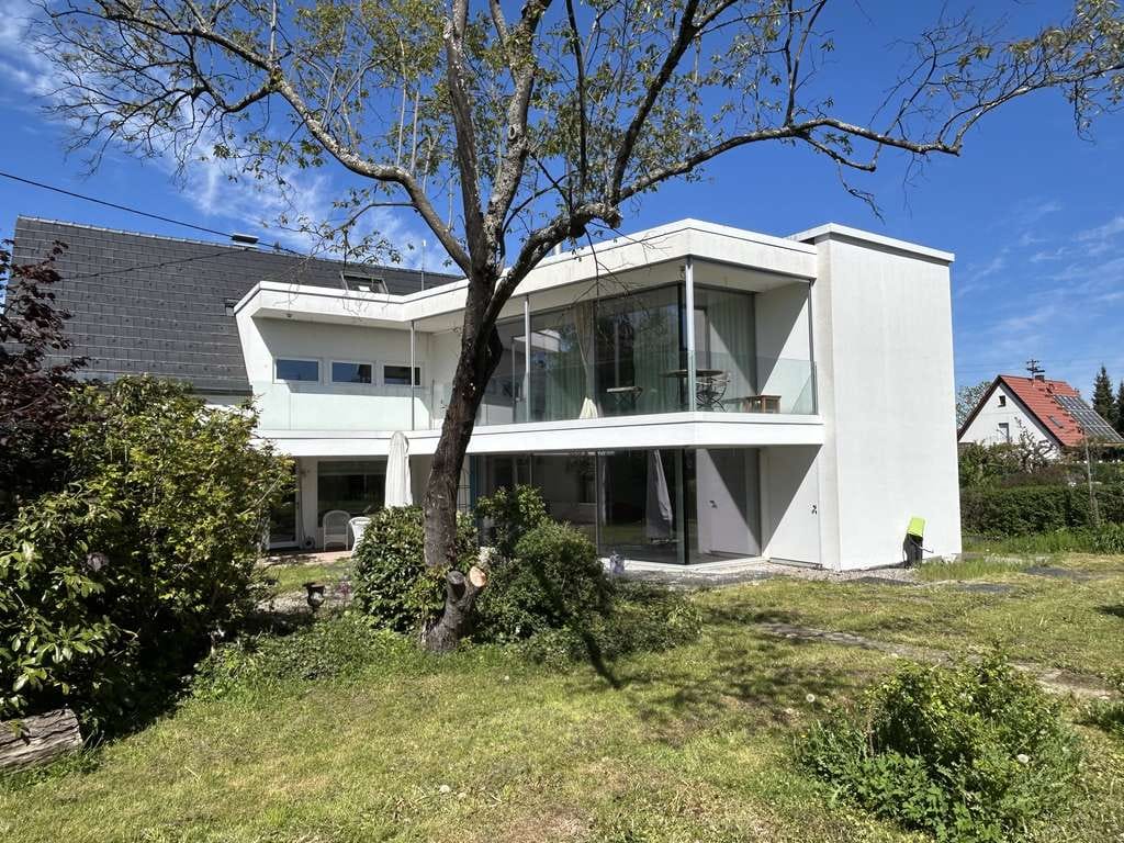Immobilie in Straubenhardt - Sonniges Einfamilienhaus mit Architekten-Anbau in Ottenhausen - Bild 0