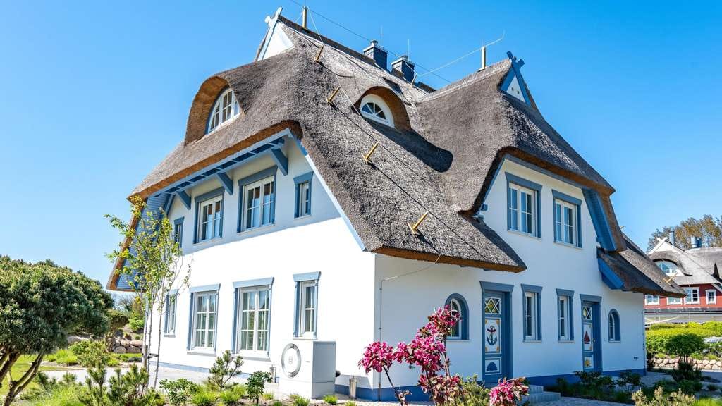 Immobilie in Ahrenshoop - Reetdomizil zwischen Ostsee & Bodden - Bild 0