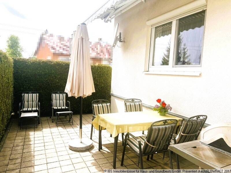 Immobilie in Gerabronn - EINFACH EINZIEHEN UND WOHLFÜHLEN: Gepflegtes Wohnhaus mit Garage, gr. Terrasse und Gärtle - Bild 3