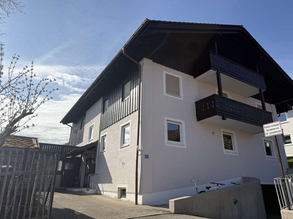 Immobilie in Anger - Wohnen im Grünen: 2-Zimmer-Wohnung mit Terrasse in Aufham/Anger - Bild 0