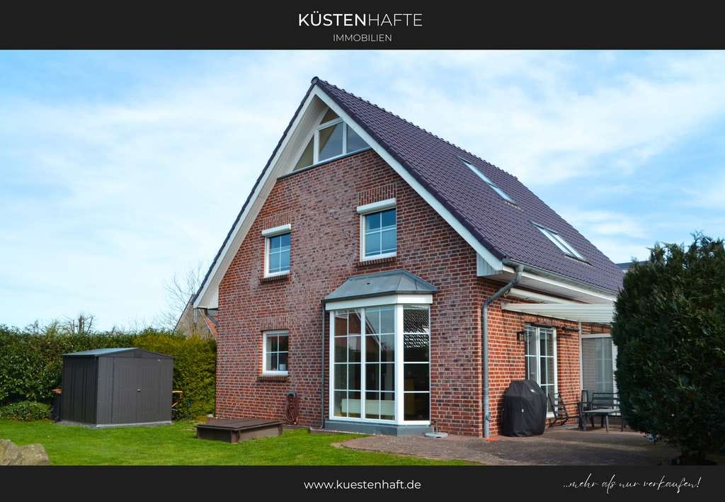 Immobilie in Timmendorfer Strand - Friesenhaus in Sackgassenlage von Groß Timmendorf – großzügiges Zuhause mit Weitblick und Garage - Bild 0