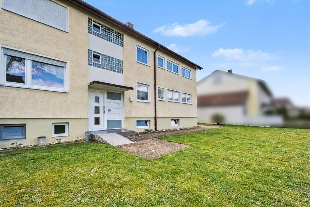 Immobilie in Neckartenzlingen - Helle, vermietete 2-Zimmer-Dachgeschosswohnung in gefragter Lage von Neckartenzlingen - Bild 0