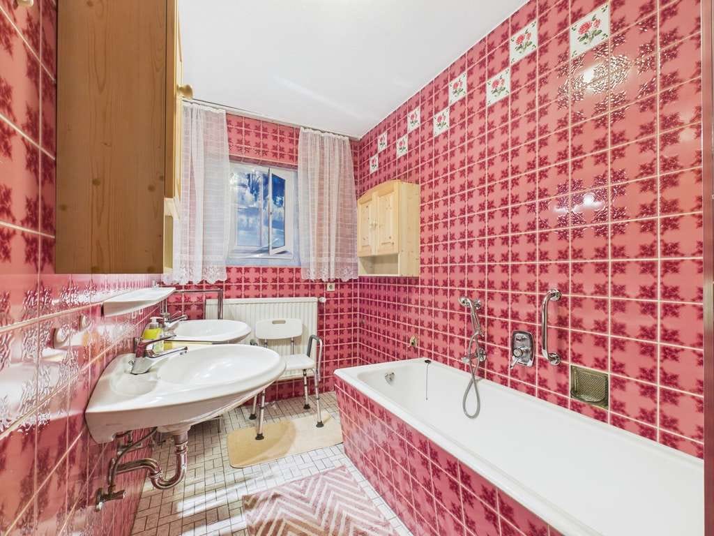 Immobilie in Rattelsdorf - Großzügiges Zweifamilienhaus mit Pferdehaltungsmöglichkeit in idyllischer Lage - Bild 4