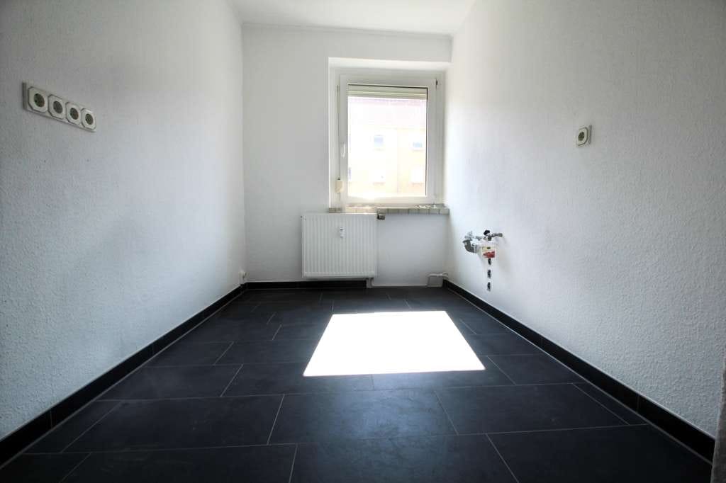 Immobilie in Hohenstein-Ernstthal - +++Renovierte 3-Zimmer Wohnung mit Stellplatz+++ - Bild 3