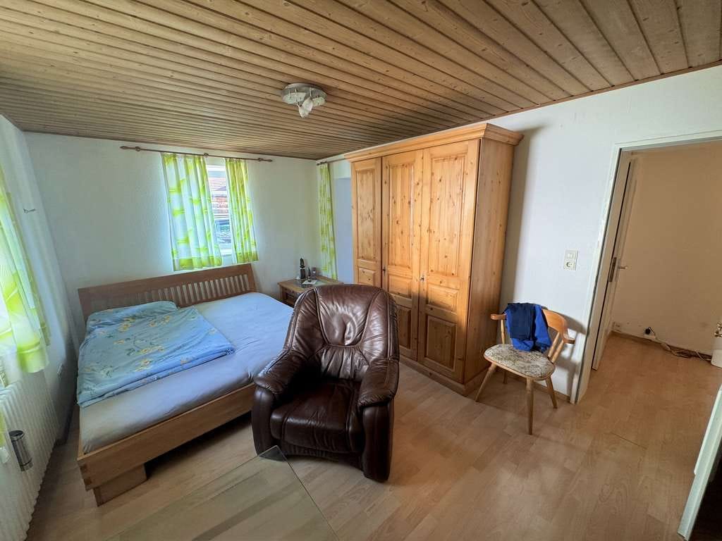 Immobilie in Sonthofen - Investment im Doppelpack & Allgäuer Charme: Zwei vermietete EG-Apartments nebst grünen Wiesen in SF - Bild 1