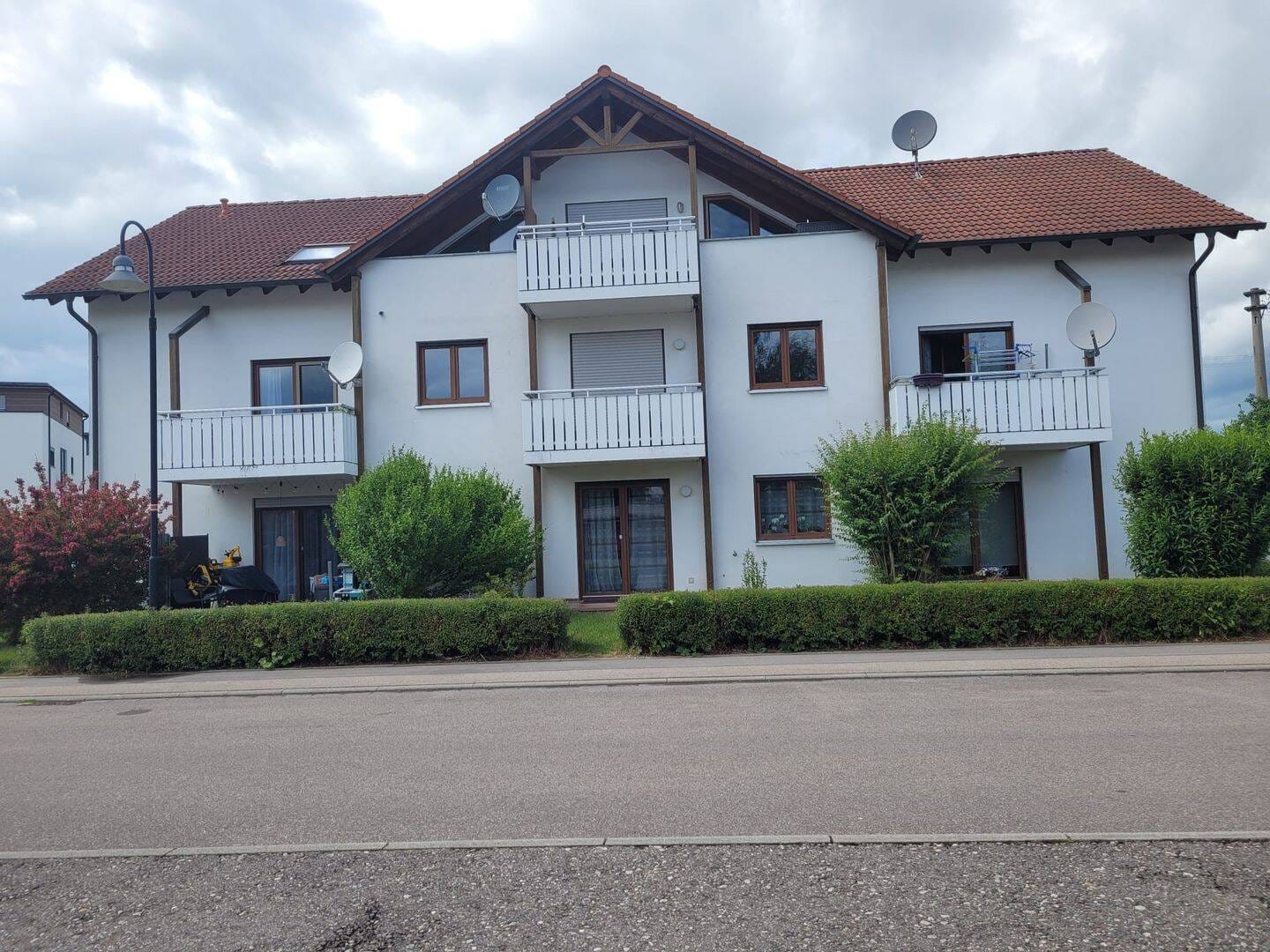 Immobilie in Kirchdorf an der Iller - Provisionsfrei: 3-Zimmer-Wohnung mit Ausblick - Bild 1