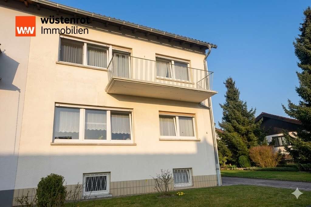 Immobilie in Lauterbach - Zeitlose Eleganz trifft Familienidyll: Gepflegte Doppelhaushälfte mit Parkpotenzial - Bild 1