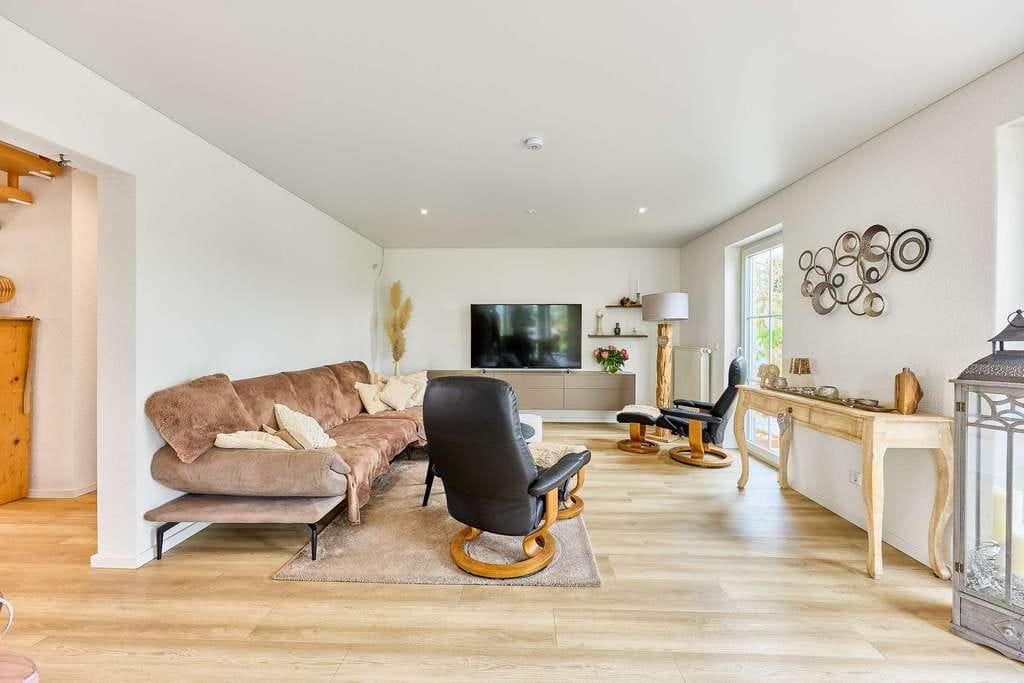 Immobilie in Dackenheim - Ein Zuhause zum Verlieben: modernes Einfamilienhaus mit Gartenparadies - Bild 4