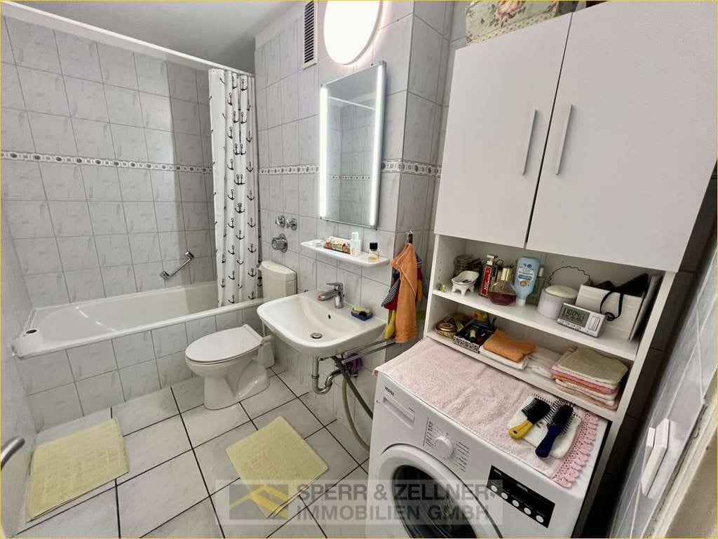 Immobilie in Erding - Für Kapitalanleger - Vermietete, gepflegte 2-Zimmer-Wohnung mit Balkon und Einbauküche - Bild 4