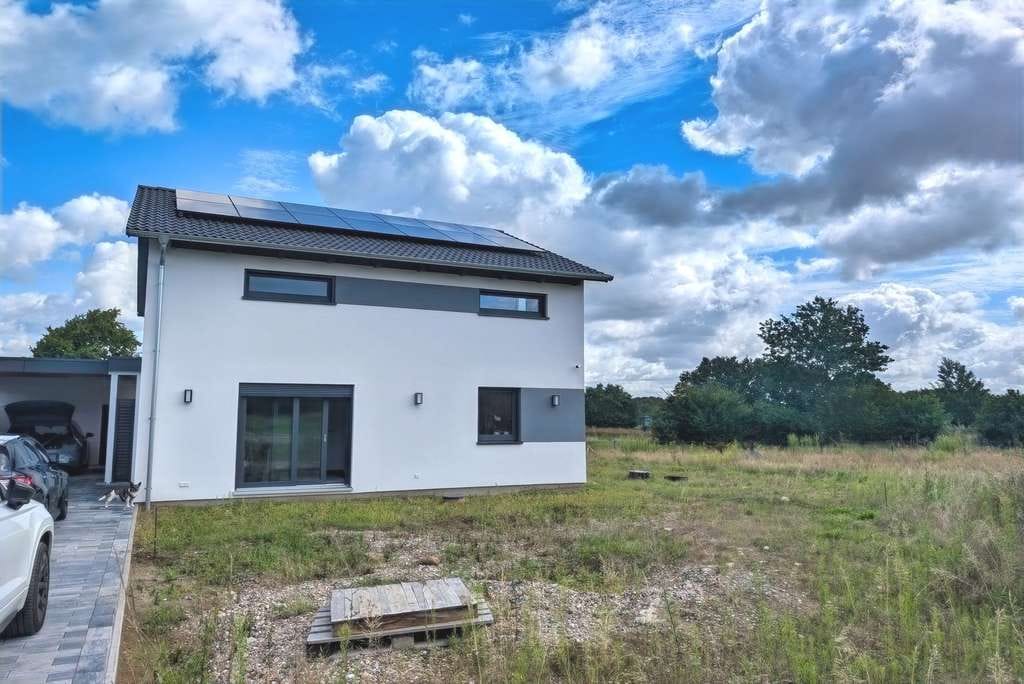 Immobilie in Schulendorf - Modernes und energieeffizientes Neubau Einfamilienhaus in ruhiger Umgebung! - Bild 0