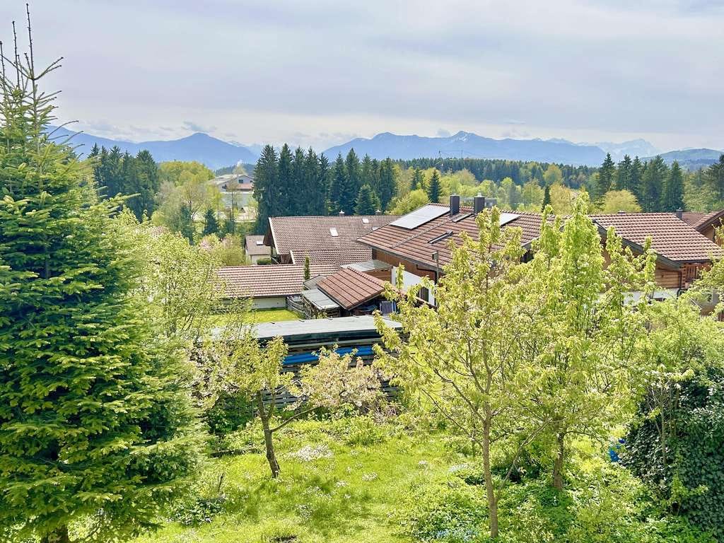 Immobilie in Penzberg - Herrlicher Alpenblick: Charmantes Wohnhaus mit idyllischem Garten in Penzberg

 - Bild 0