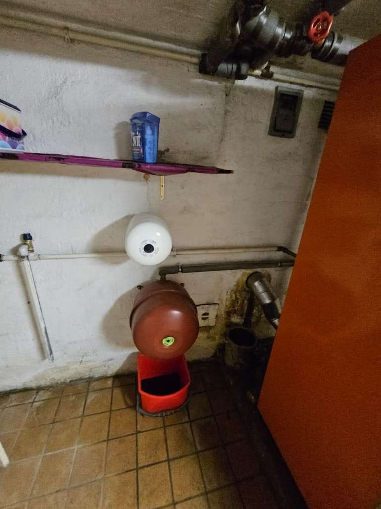 Immobilie in Unstrut-Hainich - Einfamilienhaus, in einer bald ruhigen Lage, in Großengottern zu verkaufen :) - Bild 2