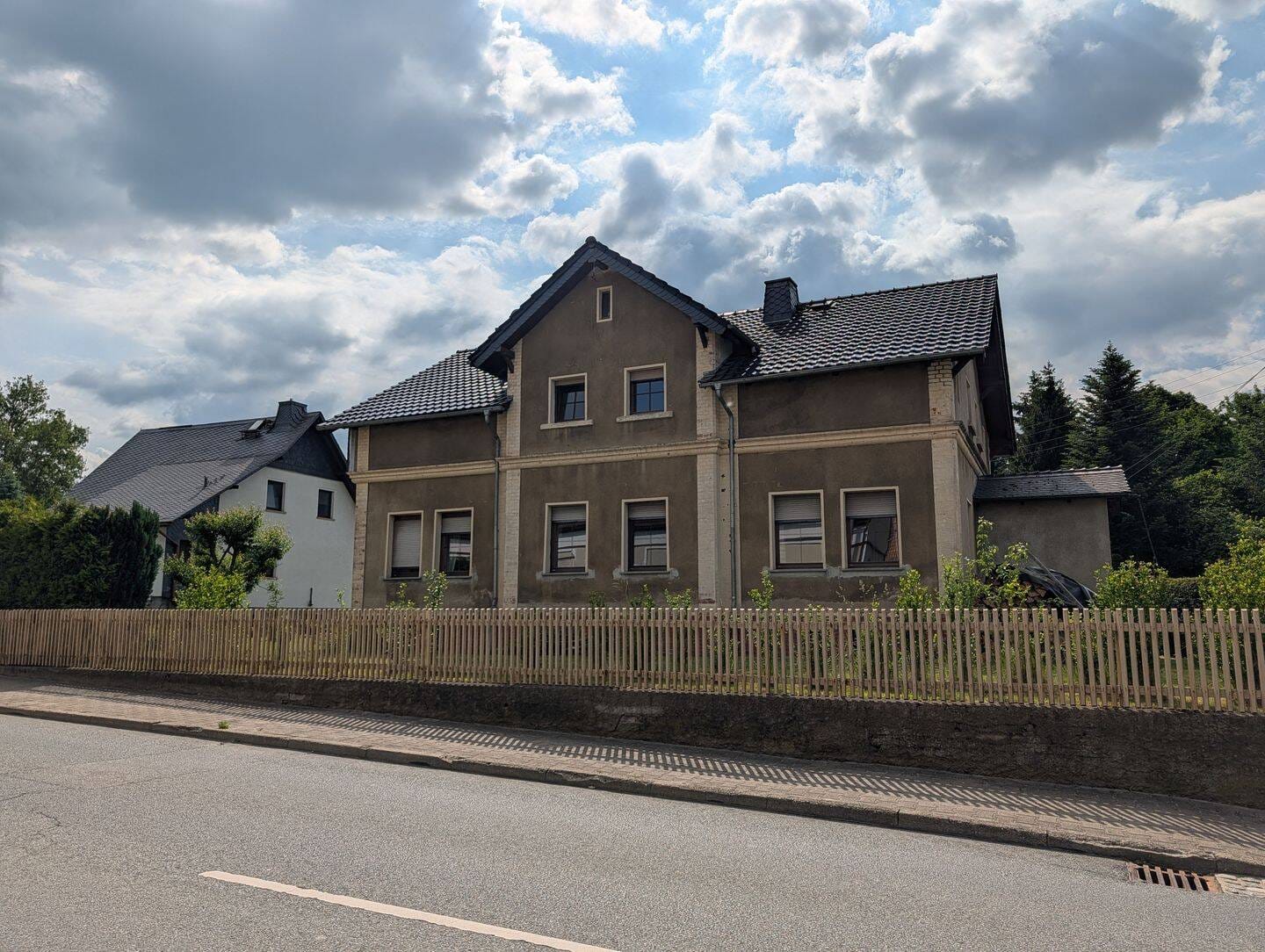 Immobilie in Oderwitz -  Platz für die ganze Familie – Modernisiertes Einfamilienhaus mit großem Grundstück in Oderwitz - Bild 2