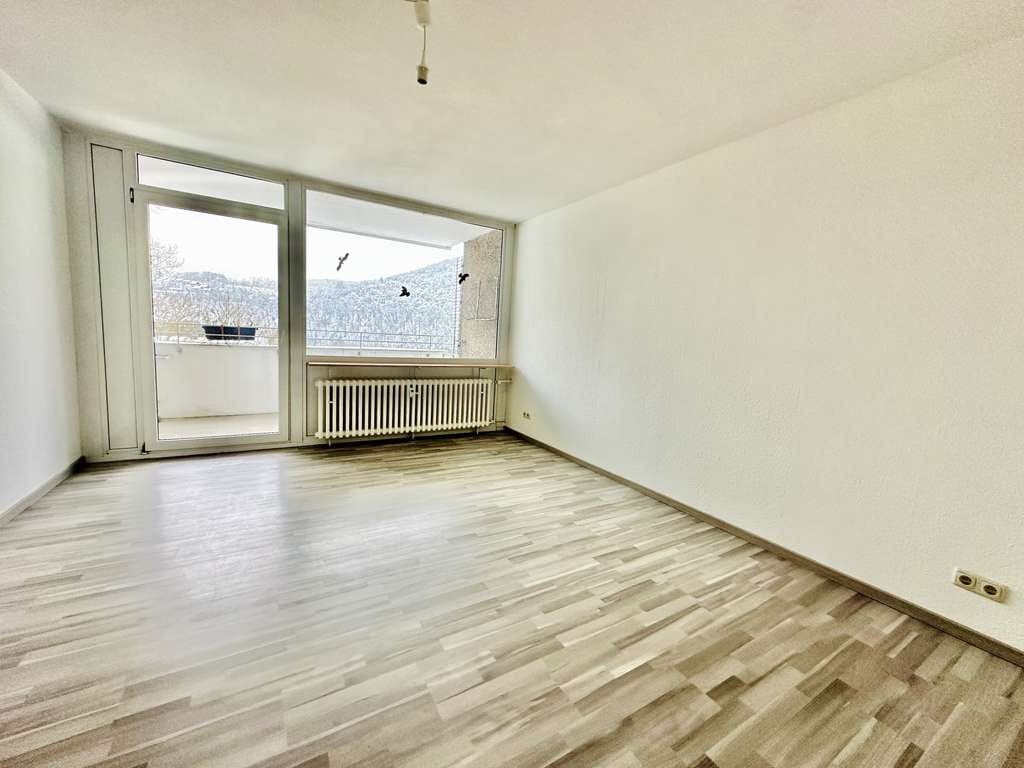 Immobilie in Nachrodt-Wiblingwerde - Erstbezug nach Sanierung! Moderne drei Zimmer Wohnung mit Aufzug in Nachrodt. - Bild 0