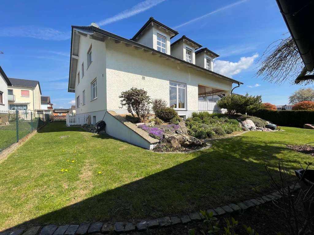 Immobilie in Reichelsheim - PROVISIONSFREI ! 440 m² Wohnfläche | 4 Wohneinheiten + Apartment | Top gepflegt | 890 m² Grundstück - Bild 0