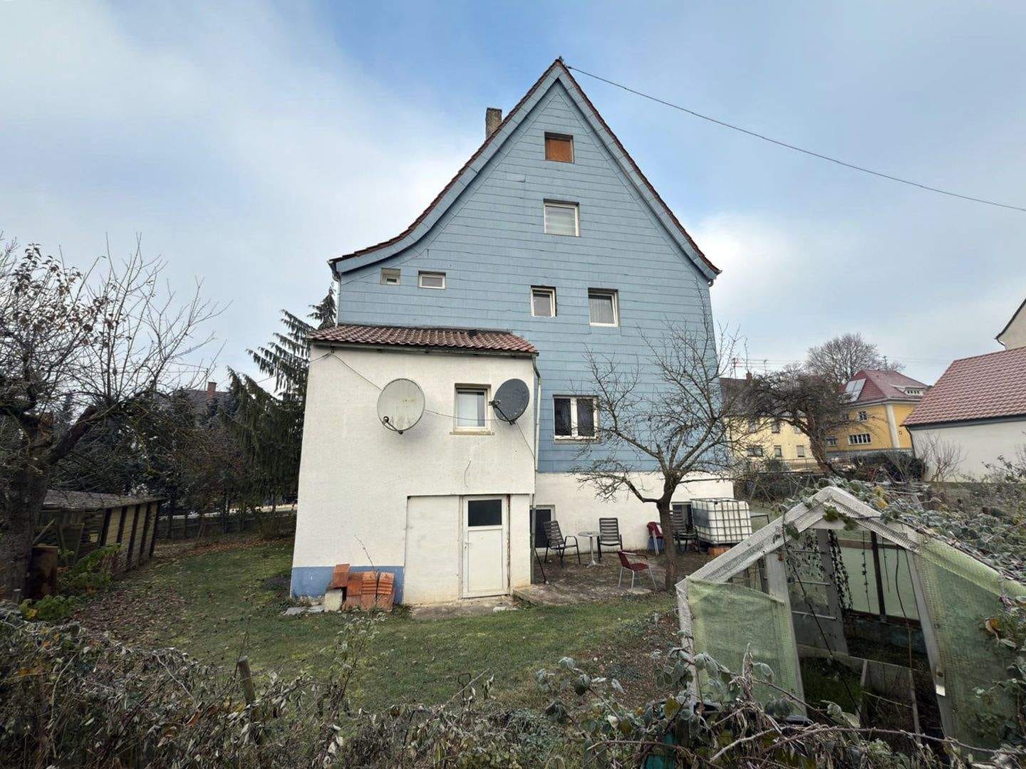 Immobilie in Ichenhausen - Zweifamilienhaus in Ichenhausen mit Garten und Garage - Bild 2