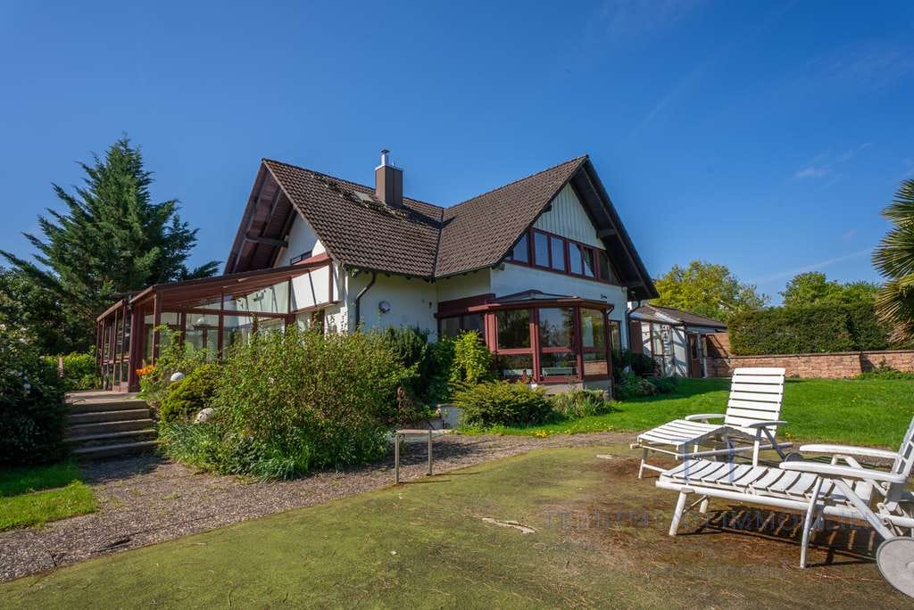 Immobilie in Bühl - Charmantes großzügiges Einfamilienhaus mit schönem Garten - Bild 0