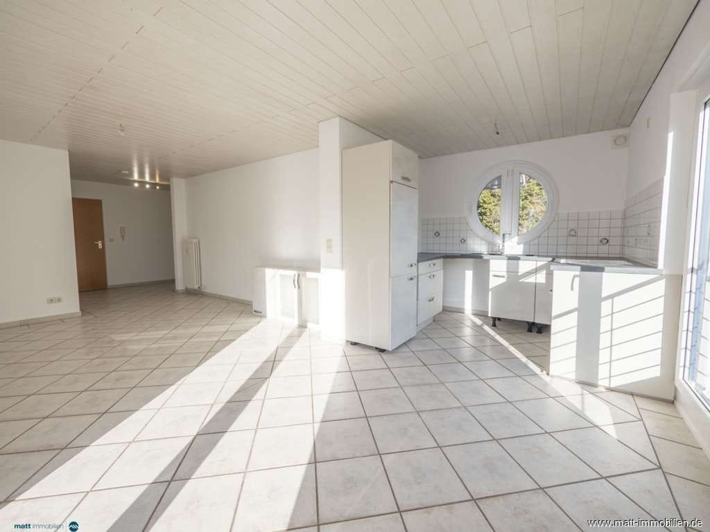 Immobilie in Rielasingen-Worblingen - Günstige 2,5‑Zimmer‑Wohnung mit Balkon, Tiefgaragen- und Außenstellplatz - Bild 1