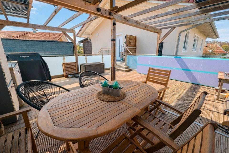 Immobilie in Altenmarkt an der Alz - 4 Zimmer | Eigener Eingang | 36 m² Dachterrasse - Bild 0