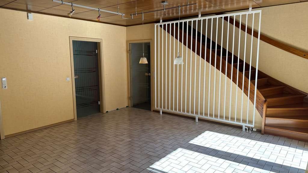 Immobilie in Bergneustadt - Charmantes Einfamilienhaus mit großzügigem Grundstück und Terrasse - Bild 4