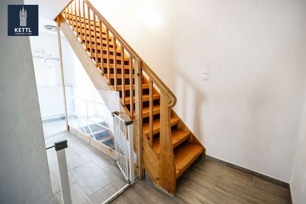 Immobilie in Straubing - Familienfreundliches 5-Zi.-Haus mit Garten & ruhiger Lage - Straubing - Bild 3