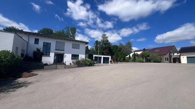 Immobilie in Jettingen-Scheppach - Modernes Familiendomizil mit großzügigem Grundstück in ruhiger Ortsrandlage - Bild 4