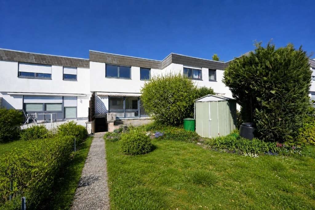 Immobilie in Coburg - Gemütliches Reihenhaus in schöner Stadtrandlage in Coburg, nahe Wirtsgrund (Renovierungsbedürftig) - Bild 0