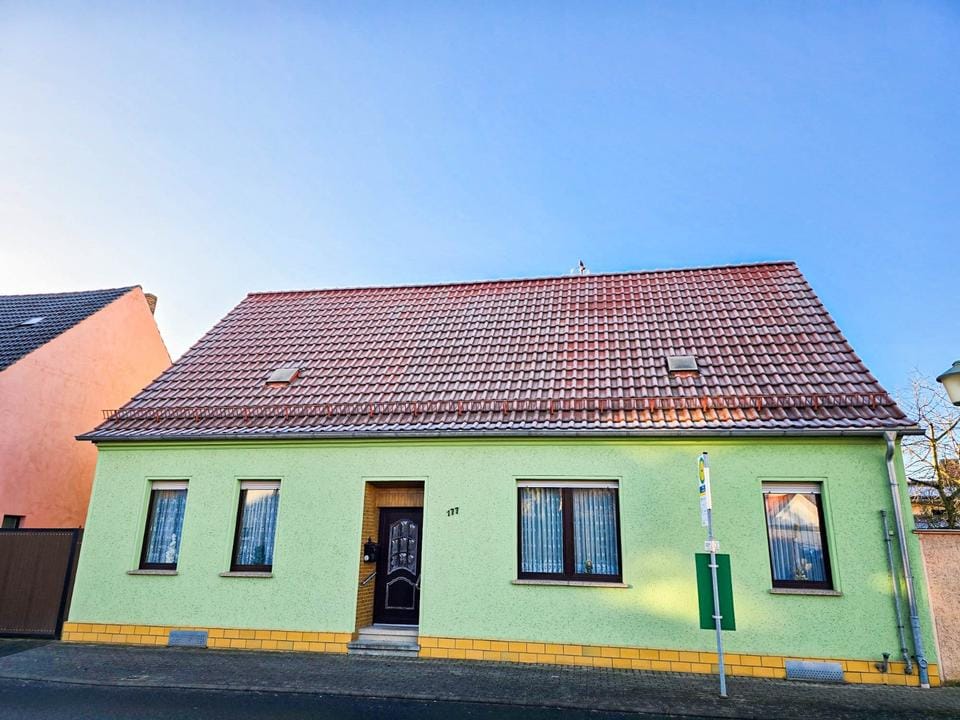 Immobilie in Oranienbaum-Wörlitz - Charmantes Einfamilienhaus mit vielseitigen Nutzungsmöglichkeiten in Oranienbaum-Wörlitz - Bild 0