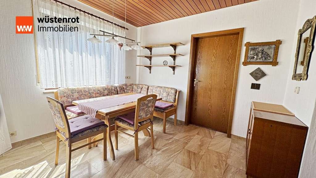 Immobilie in Abtsgmünd - Generationen-Traum mit Weitblick: Viel Platz für Ihre Zukunft in Abtsgmünd-Untergröningen - Bild 4