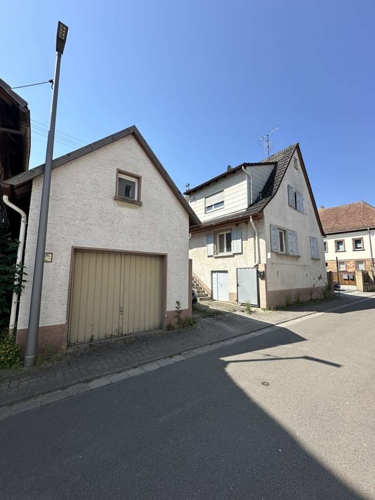 Immobilie in Walsheim - Grundstück mit Altbestand und viel Bau-Potential... - Bild 0