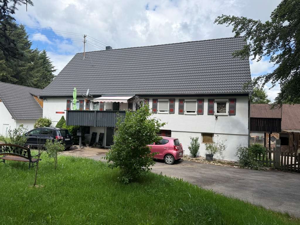 Immobilie in Alfdorf - NATURLIEBHABER AUFGEPASST! Schönes Wohnhaus mit viel Platz bei Welzheim - Bild 1